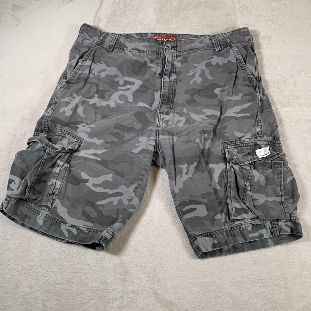 Levis Cargo Shorts Mens 40 Camo Camouflage Utility Pockets Outdoor Y2K 11"